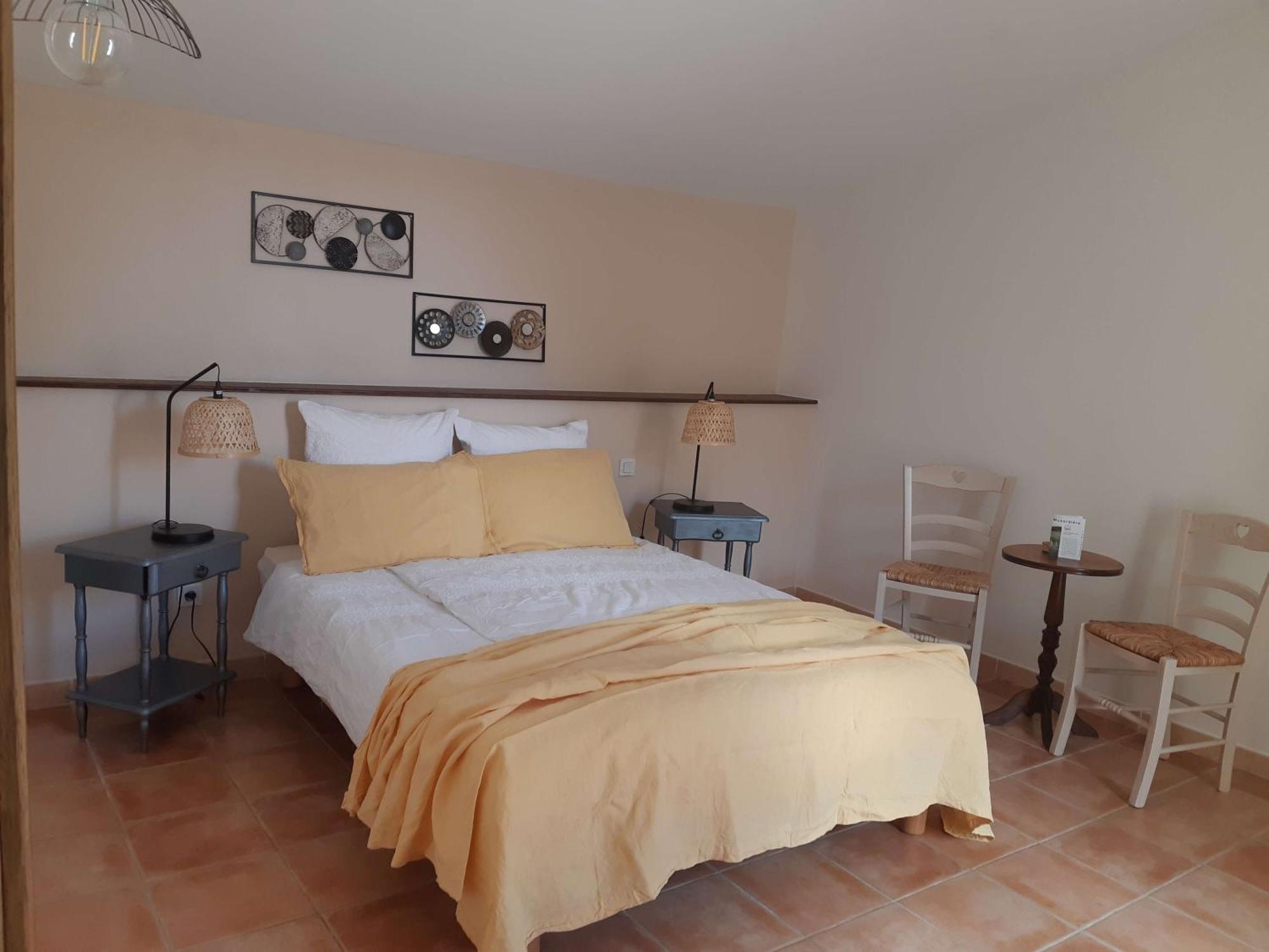 Chambres D'Hotes, B&B La Musardiere Alba-la-Romaine 외부 사진